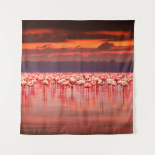 Afrikanische Flamingos im See über schöne Sonne Wandteppich
