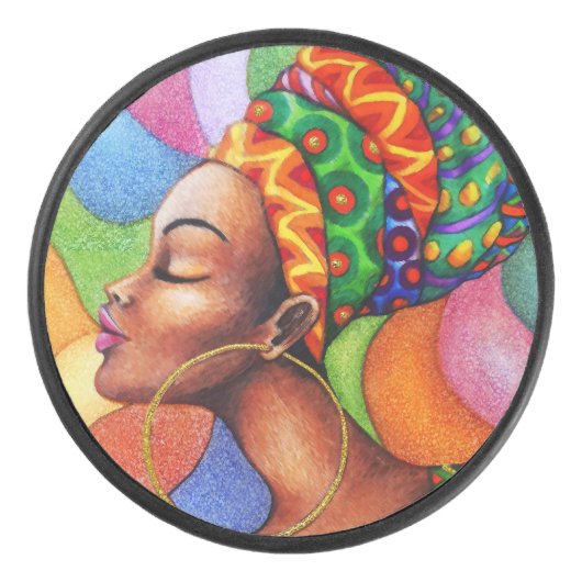 Afrikanische Frau mit traditionellem Wachs Eishockey Puck (Vorderseite)