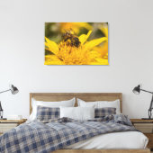 Afrikanische Honigbiene mit Pollensäcken Fütternd Leinwanddruck (Insitu (Schlafzimmer))