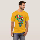 Afrikanische Karte Afrikas Flaggen in Länderkarten T-Shirt (Vorne ganz)