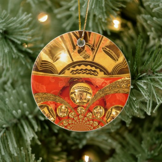 Afrikanische Kulturkunst: Rich Golden Red Design Keramik Ornament (Baum)