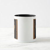 Afrikanische Maskenmalerei von Chariklia Zarris Tasse (Zentrum)