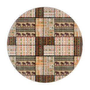 Afrikanische Patchwork-Elefanten: Ziertextur Schneidebrett