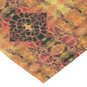 Afrikanische Tableclotch Girl and Giraffe Friends Tischdecke (Schrägansicht)