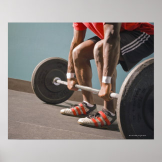 Afrikanischer Amerikaner, der den Fitnessraum trai Poster