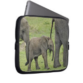 Afrikanischer Elefant mit Baby Laptopschutzhülle (Vorne Rechts)