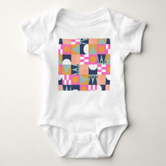Afrikanischer Farbblock, geometrisches Muster. Baby Strampler