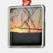 Afrikanischer Sonnenuntergang mit dorniger Acacia- Ornament Aus Metall (Links)