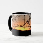 Afrikanischer Sonnenuntergang mit dorniger Acacia- Tasse (Vorderseite Links)
