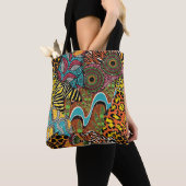 Afrikanisches Gewebe: Wildtierpatchwork. Tasche (Von Nahem)