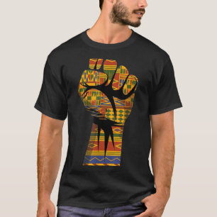 Afrikanisches Kente-Muster erhobene Faust schwarze T-Shirt
