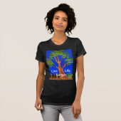 Afrikas Acacia Beauty: Serengeti Serenity. T-Shirt (Vorne ganz)