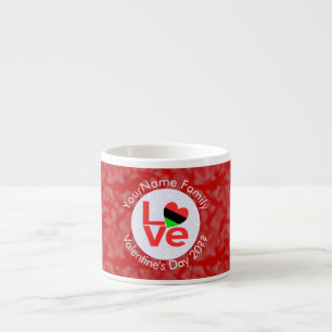 Afroamerikanische rote Buchstaben LOVE Flagge Pers Espressotasse