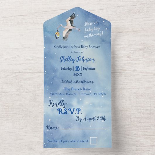 Afroamerikanischer Baby Boy Stork in Night Sky All In One Einladung (Innen Boden)