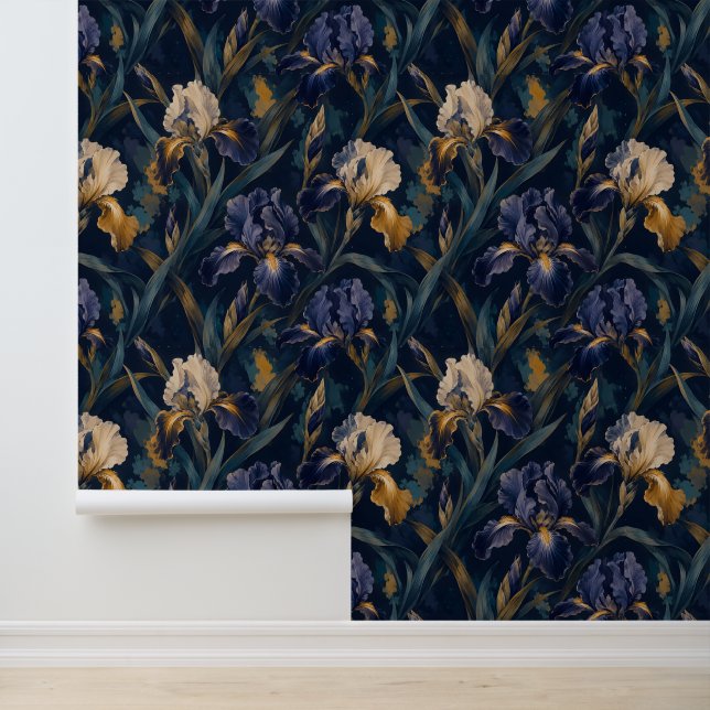 After Hours Iris Moody Florals Tapete (Anwendung)