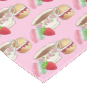 Afternoon Tea Party Macarons Teacup Scone Berry Tischdecke (Schrägansicht)