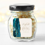 Agate Geode Script Aquamarin Gold Ivory Wedding Quadratischer Aufkleber<br><div class="desc">Dieser elegante,  moderne Hochzeitsaufkleber besticht durch eine aquamarine blaue Aquarellfarbe in einem Geodedesign,  das mit Imitaten mit goldenem Glitzer bestickt wurde. Einfache Anpassung des goldfarbenen Textes auf einem Elfenbeinhintergrund mit den Namen der Braut und des Bräutigams in handgeschriebener Kalligraphie über einen großen Ampersand.</div>