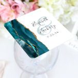 Agate Geode Script Aquamarin Gold Wedding Rechteckiger Pappuntersetzer<br><div class="desc">Dieser elegante,  moderne Untersetzer besticht durch ein aquamarines Aquarellfarben-Geodesign,  das mit Imitaten bestickt wurde,  die mit goldenen Glitzer verziert sind. Einfache Anpassung des kohlegrauen Textes auf weißem Hintergrund,  mit den Namen der Braut und des Bräutigams in handgeschriebener Kalligrafie über einen großen,  blassen aquamarinen Ampersand.</div>