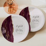 Agate Geode Script Burgundy Gold Blush Pappteller<br><div class="desc">Diese eleganten,  modernen Hochzeitsfeier-Teller sind mit einem bordeauxfarbenen Aquarell-Design besticht durch den vergoldeten Glitzer der Imitate. Einfache Anpassung des kohlegrauen Textes auf einem rot-rosa Hintergrund,  mit den Namen der Paare in handgeschriebener Kalligraphie über einen großen Ampersand.</div>