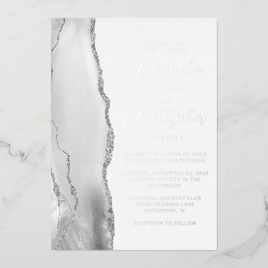 Agate Gray Silver Script Wedding Folieneinladung (Vorderseite)