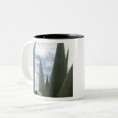 Agave Clouds Zweifarbige Tasse (Vorderseite Links)