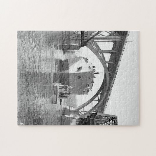 Agawam under Mendota Bridge 252 Stück Puzzle (Horizontal)