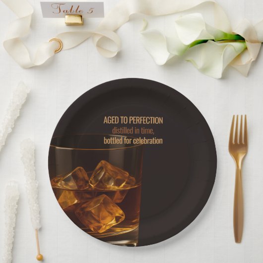 Aged to Perfection Whisky Birthday Celebration Pappteller (Hochzeit)