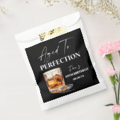 Aged To Perfection Whisky Glass Birthday Party Geschenktütchen (Versiegelt)