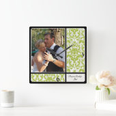 Aged Vintage Damask Pattern Wedding Fotograph Quadratische Wanduhr (Zuhause)