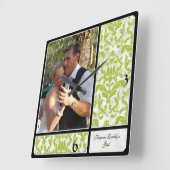 Aged Vintage Damask Pattern Wedding Fotograph Quadratische Wanduhr (Winkel)