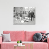 Agenten mit Moonshine Still, 1922 Leinwanddruck (Insitu (Wohnzimmer))