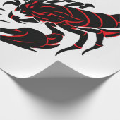 Aggressives Skorpion-Logo mit dem Namen "RAHI" Geschenkpapier (Ecke)