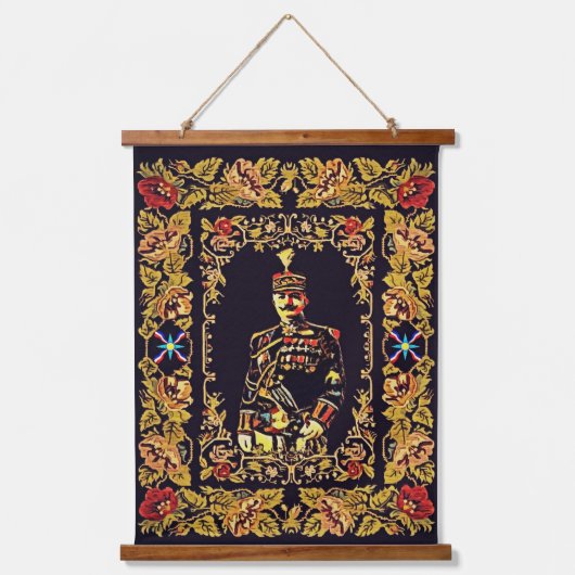 Agha Petros Wood Topped Wall Tapestry Wandteppich Mit Holzrahmen (Vorderseite)