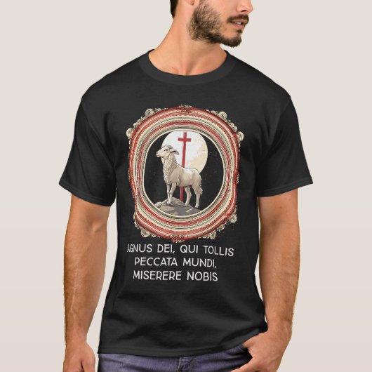 Agnus Dei Sanctus Traditioneller lateinischer Mass T-Shirt (Vorderseite)