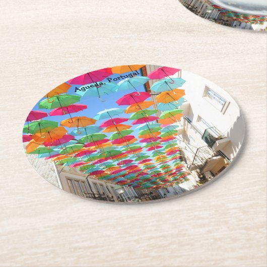 Agueda Runder Pappuntersetzer (Angewinkelt)