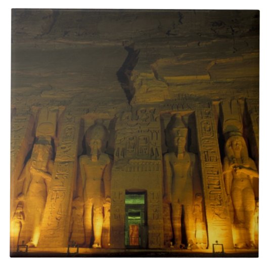 Ägypten, Abu Simbel, Beleuchtete Fassade von Klein Fliese (Vorderseite)