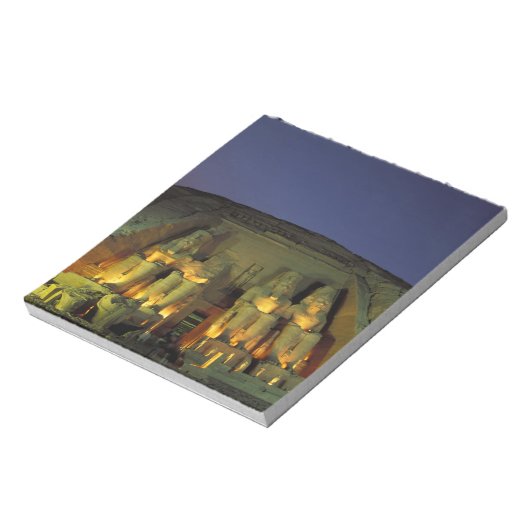 Ägypten, Abu Simbel, Kolossalfiguren von Ramesses Notizblock (Rotiert)