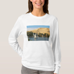Ägypten, Assuan, Nil, Felucca-Segelschiffe, 2 T-Shirt
