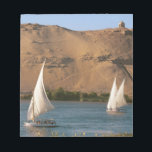 Ägypten, Assuan, Nile River, Felucca Segelboote, Notizblock<br><div class="desc">COPYRIGHT Michael Glatt / DanitaDelimont.com | AF14 MGL0008.jpg | Ägypten,  Assuan,  Nile River,  Felucca Segelboote,  Palmen und die großen Sanddünen der Sahara Wüste im Hintergrund.</div>