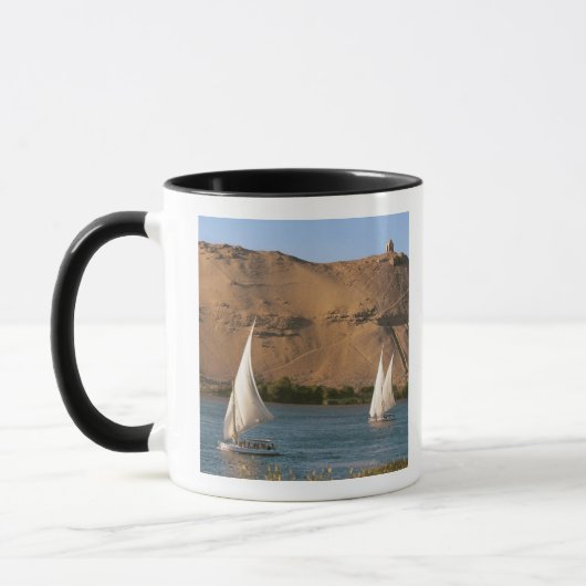 Ägypten, Assuan, Nile River, Felucca Segelboote, Tasse (Links)
