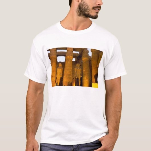 Ägypten, Luxor. Karnack-Tempel T-Shirt (Vorderseite)