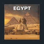 Ägypten Sphinx Pyramiden von Gizeh Magnet<br><div class="desc">Die Sphinx und die Pyramiden von Gizeh gehören zu den berühmtesten und geheimnisvollsten Denkmälern des alten Ägypten. Das außerhalb Kairos gelegene Pyramidenkomplex Gizeh besteht aus drei massiven Pyramiden, die vor über 4.500 Jahren als Gräber für die Pharaonen gebaut wurden. Die größte und berühmteste Pyramide von Khufu (Cheops), die ursprünglich 146...</div>