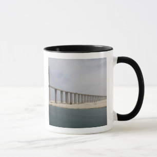 Ägypten, Suezkanal. Friedensbrücke aka Peace Tasse