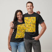 Ägyptische Elemente, Anubis, Pyramidenmuster. T-Shirt (Unisex)