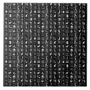 Ägyptische Hieroglyphen in weißer Keramik Fliese