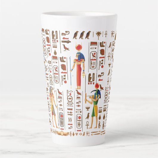 Ägyptische Hieroglyphen und Gottheiten aus Gold au Milchtasse (Vorderseite)