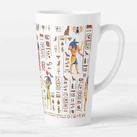 Ägyptische Hieroglyphen und Gottheiten aus Gold au Milchtasse (Rechts)