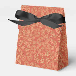 Ägyptische Stammesschilde auf der "Red Zent Favor  Geschenkschachtel