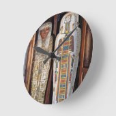 Ägyptischer Sarkophag bedeckt mit Hieroglyphen (p Runde Wanduhr (Winkel)