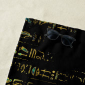 Ägyptisches Auge des Horus auf Hieroglyphen und Ma Strandtuch (Beispiel)